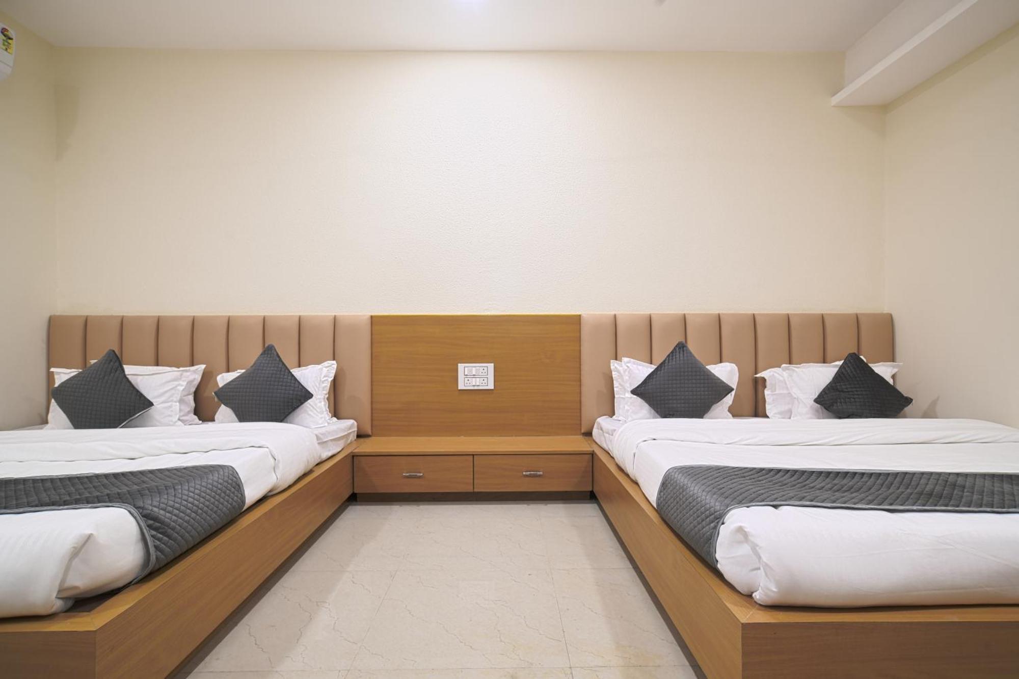 Hotel Shivlok อุจเจน ห้อง รูปภาพ