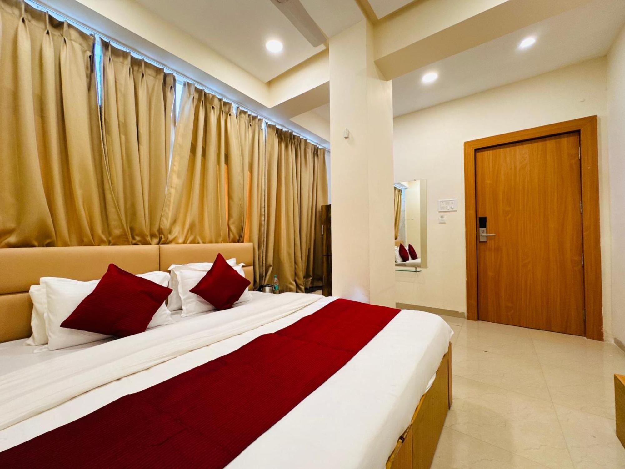 Hotel Shivlok อุจเจน ภายนอก รูปภาพ