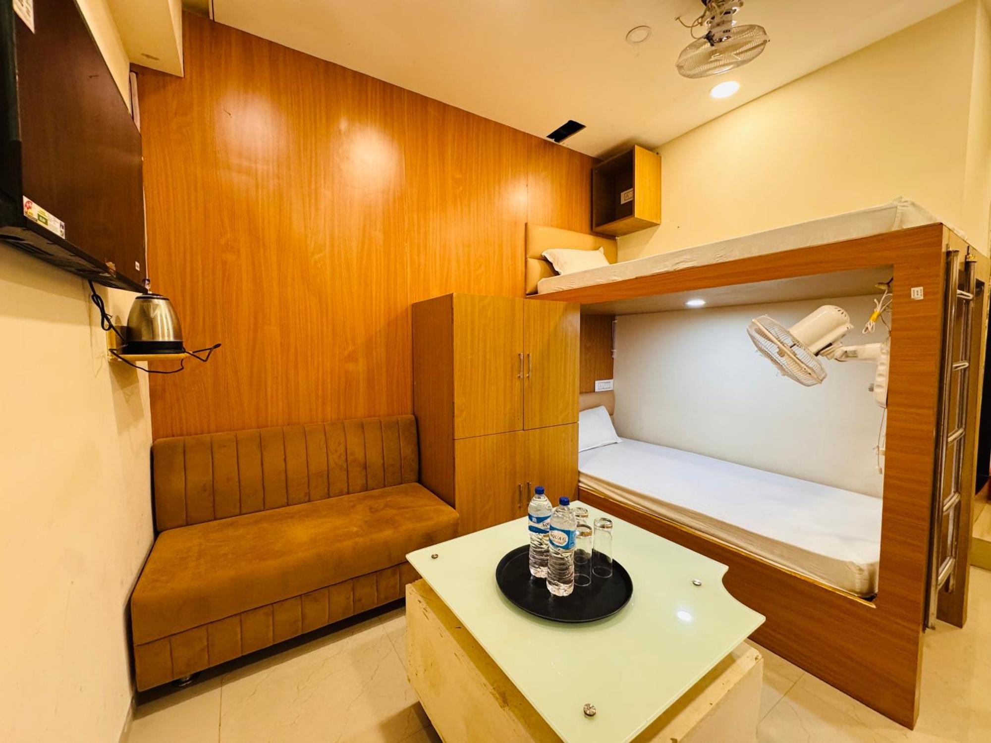 Hotel Shivlok อุจเจน ภายนอก รูปภาพ